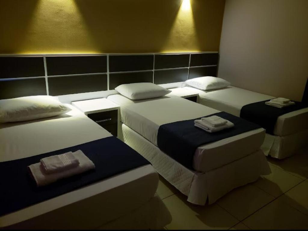 Hotel Llamosas Ciudad del Este Buitenkant foto